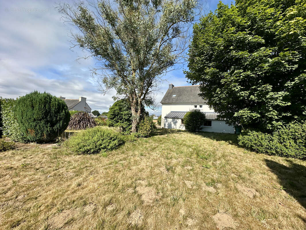 Trédarzec   Maison familiale 5 chambres avec potentiel de logement indépendant   Terrain de 1 120 m2 - photo 5