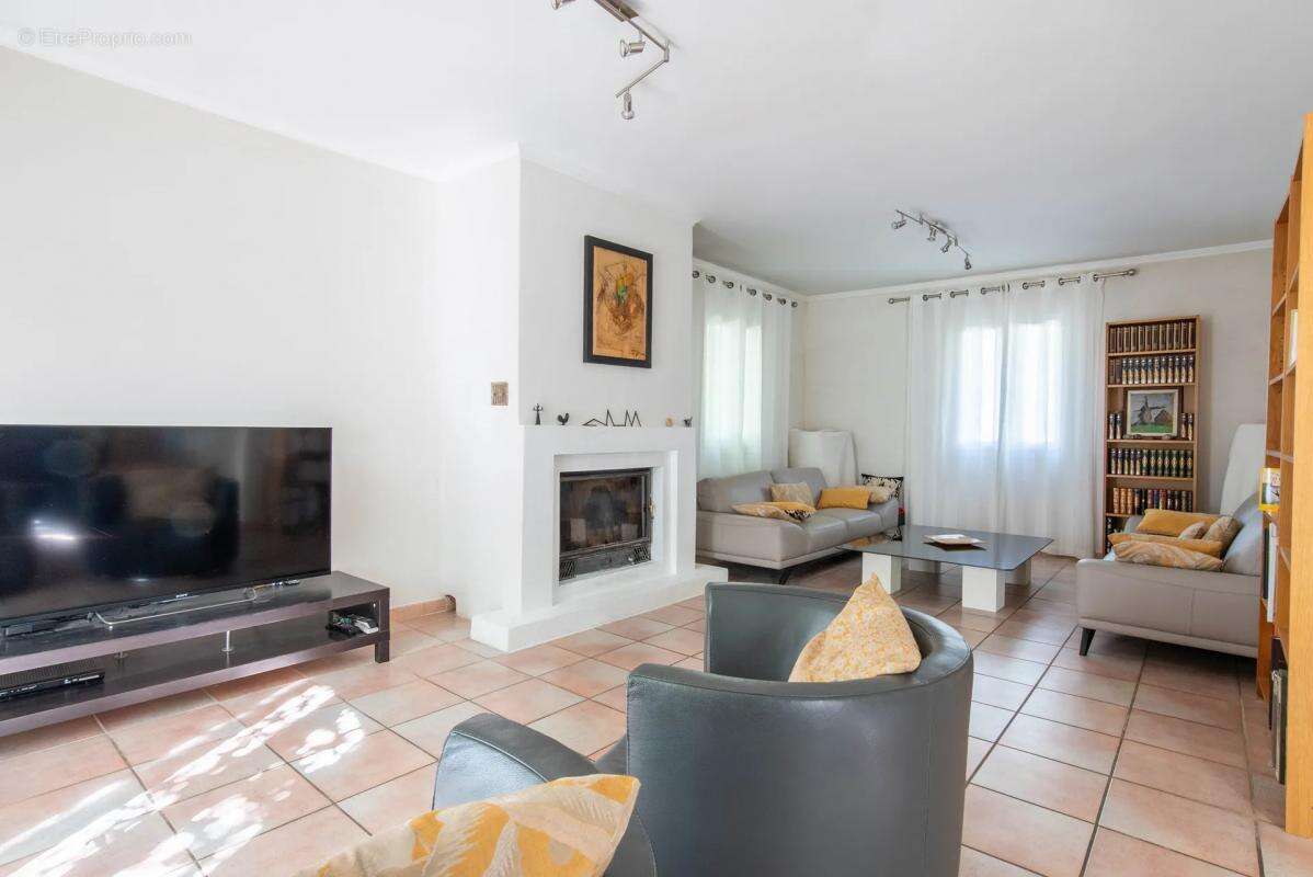 Maison à PLAN-D&#039;AUPS-SAINTE-BAUME