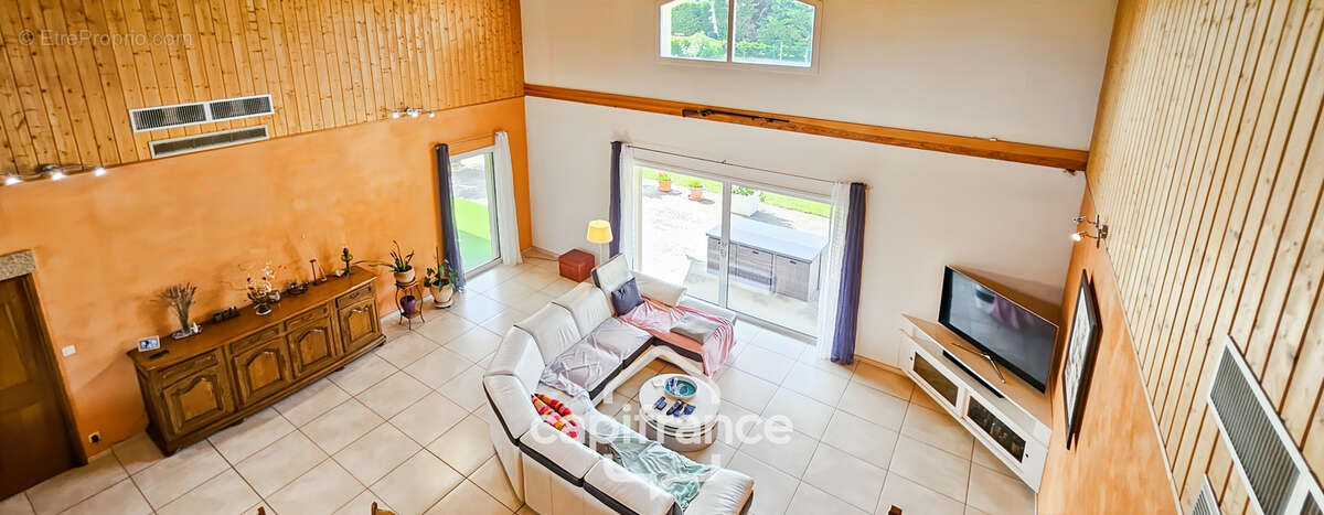 Maison de standing à Vernosc-lès-Annonay – Beaux volumes et parc arboré de plus de 3 000 m² - photo 10