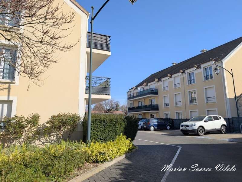 Appartement à COUBERT