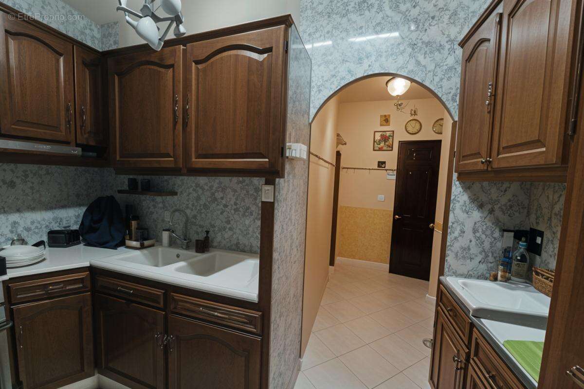 Appartement à MARSEILLE-2E