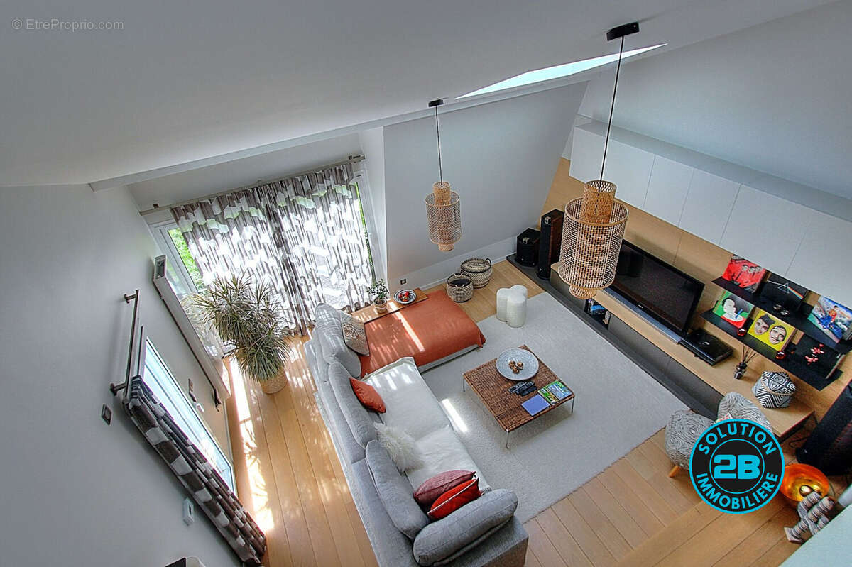 Appartement à CHALLES-LES-EAUX