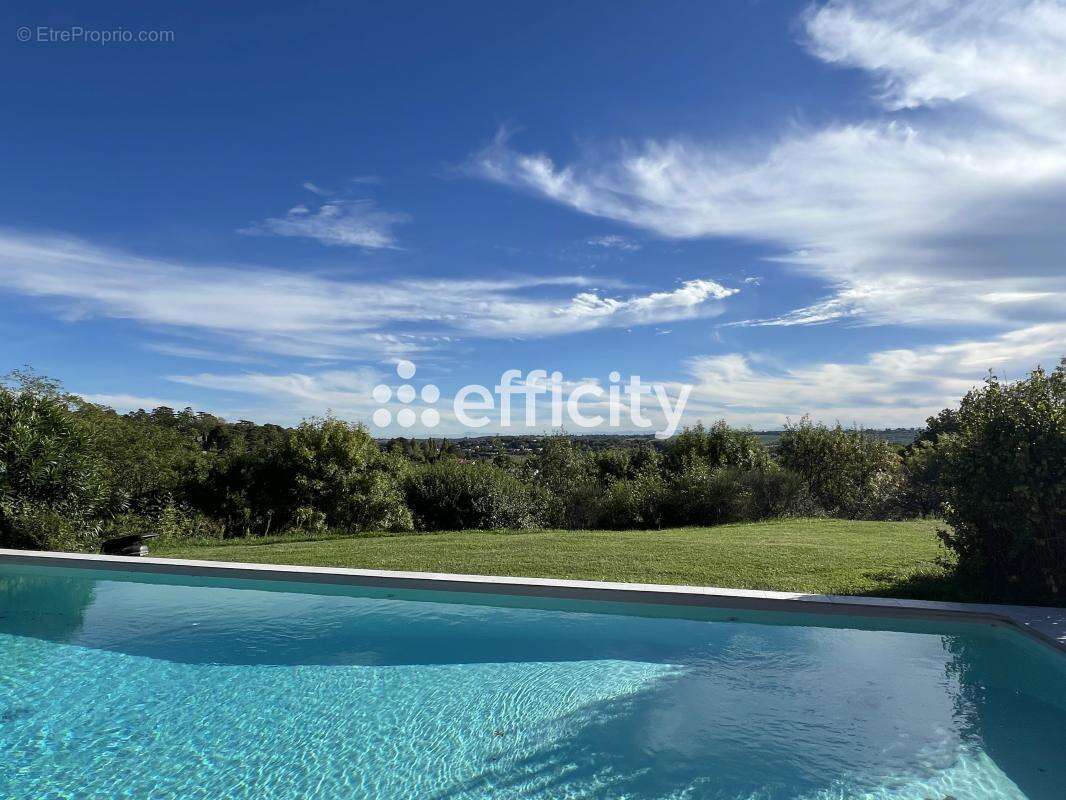 Maison à VIGOULET-AUZIL