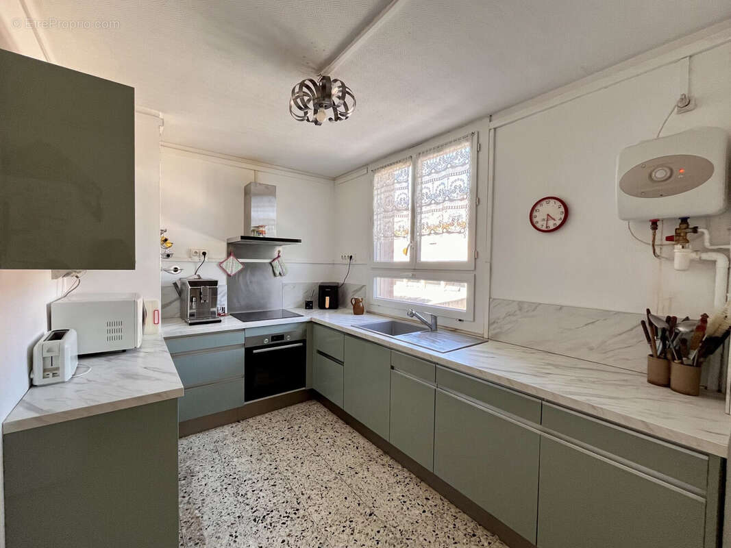 Appartement 79 m² à Nimes  - photo 3