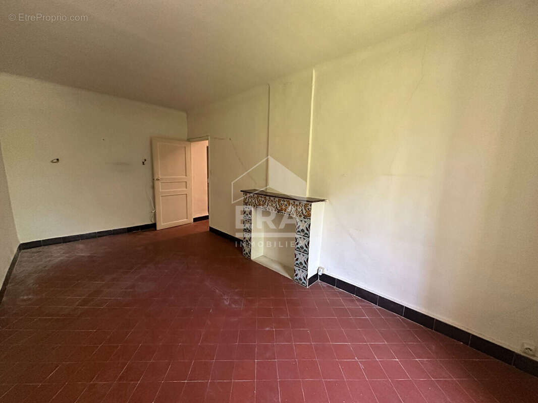 Maison à NANS-LES-PINS