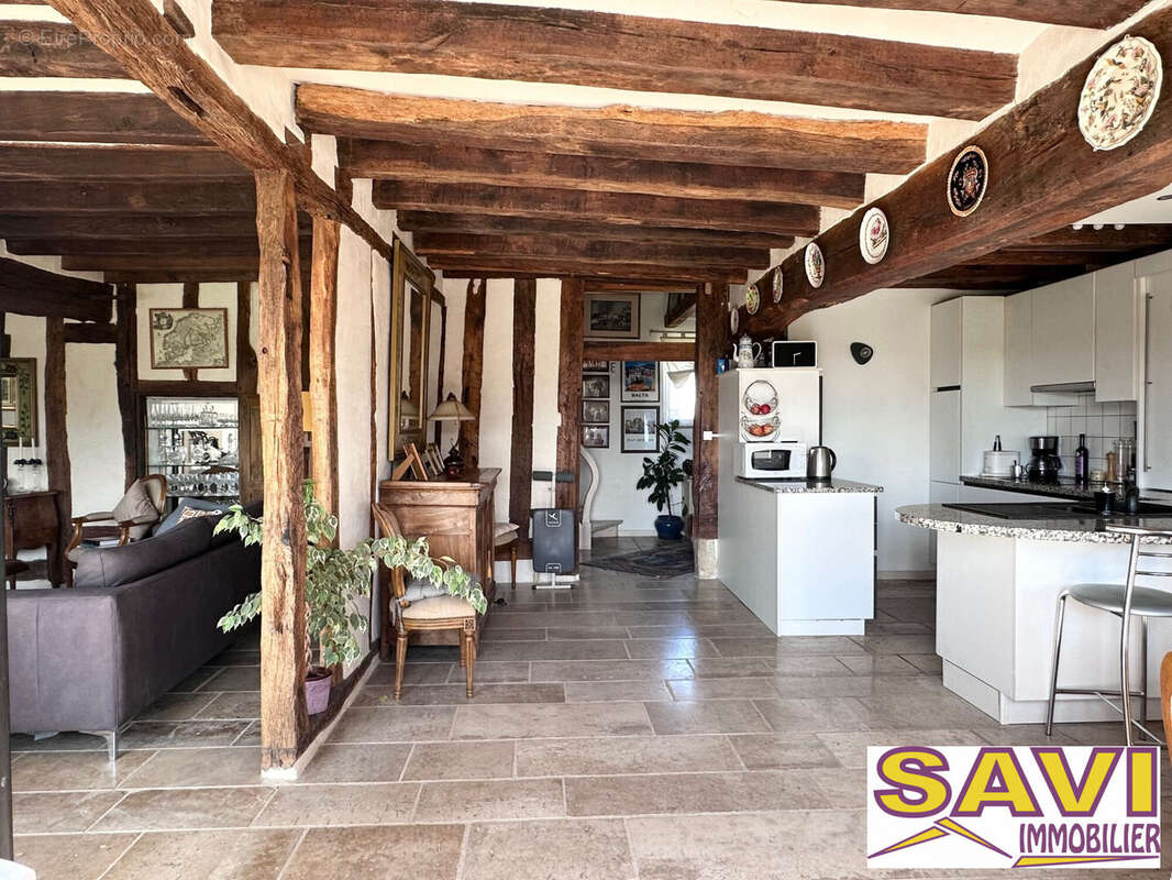 Maison à LA SELLE-SUR-LE-BIED