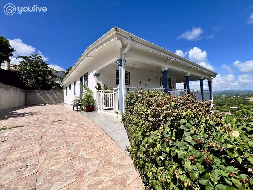 Maison à RIVIERE-SALEE