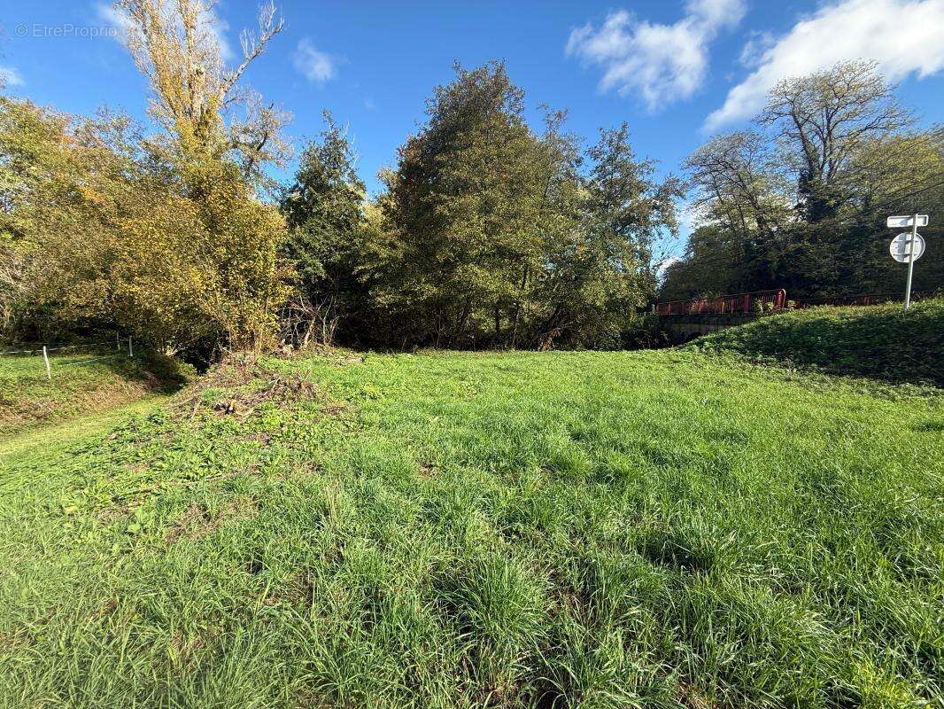 Parking à SAINT-MAIXANT