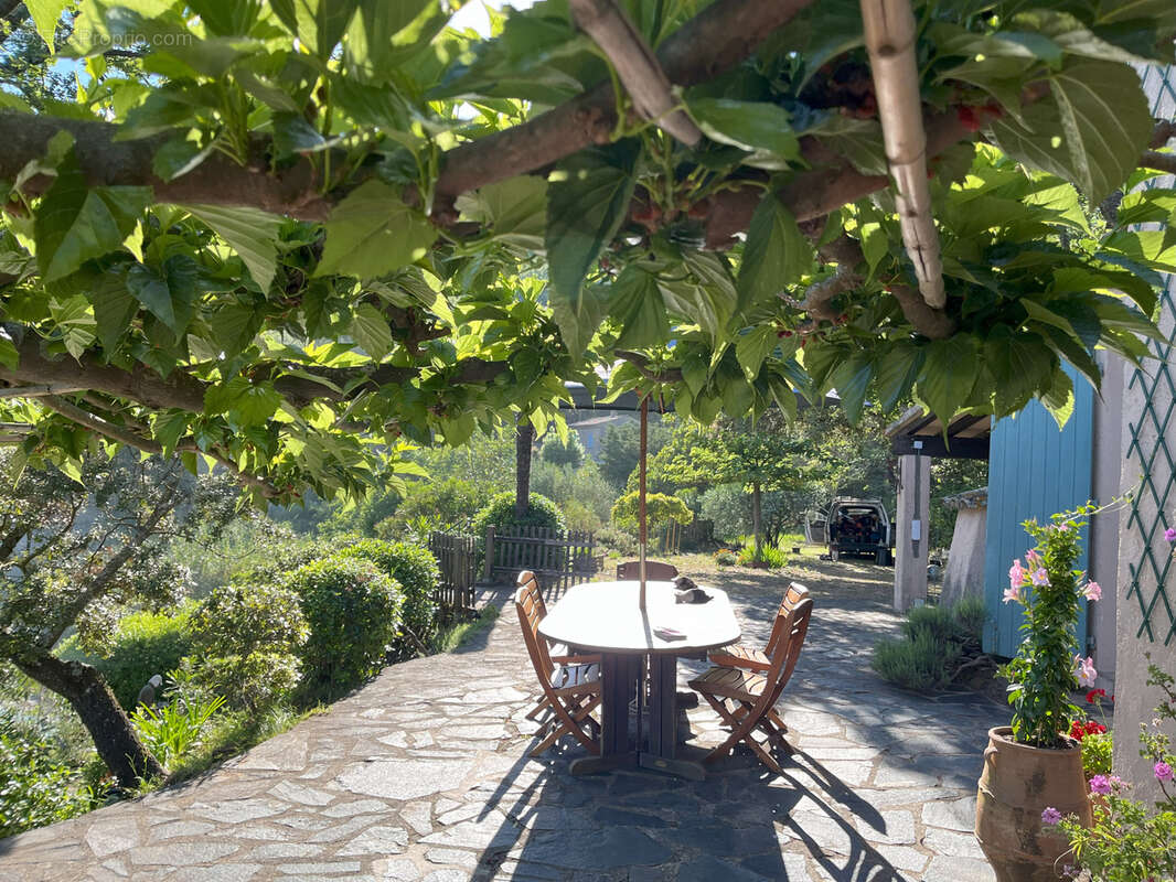 Maison à LA GARDE-FREINET