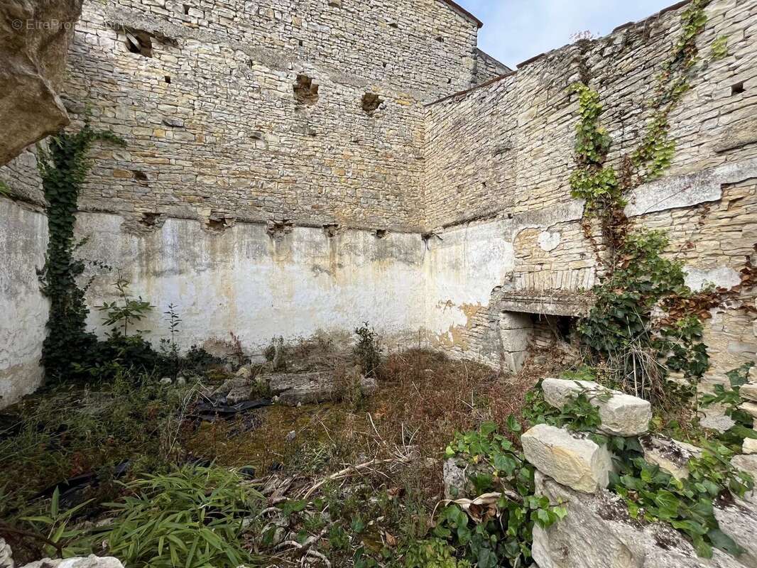 Maison à SAINT-SAUVEUR-D&#039;AUNIS