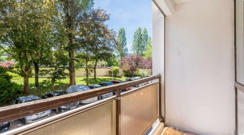 Appartement à CLICHY-SOUS-BOIS