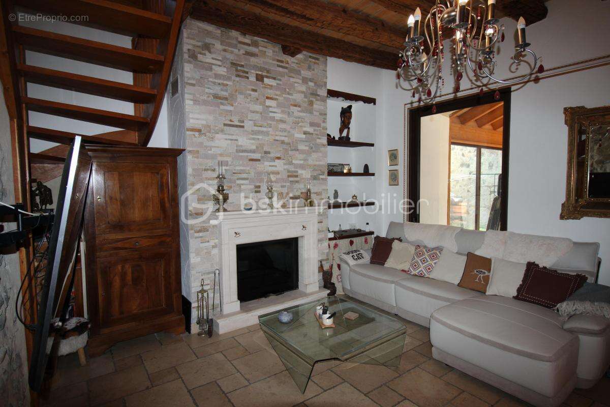 Mont-Dauphin UNESCO – Maison, 5 gîtes de standing, espace bien-être et piscine - photo 5
