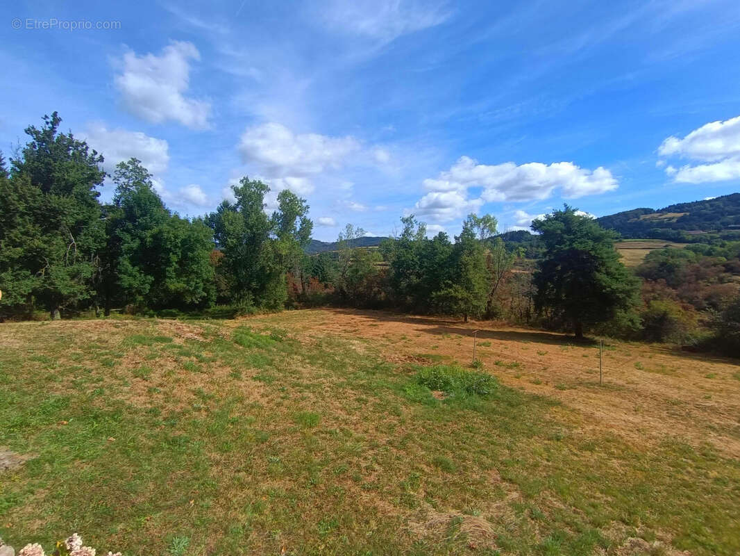 Maison à SAINT-JULIEN-LE-ROUX