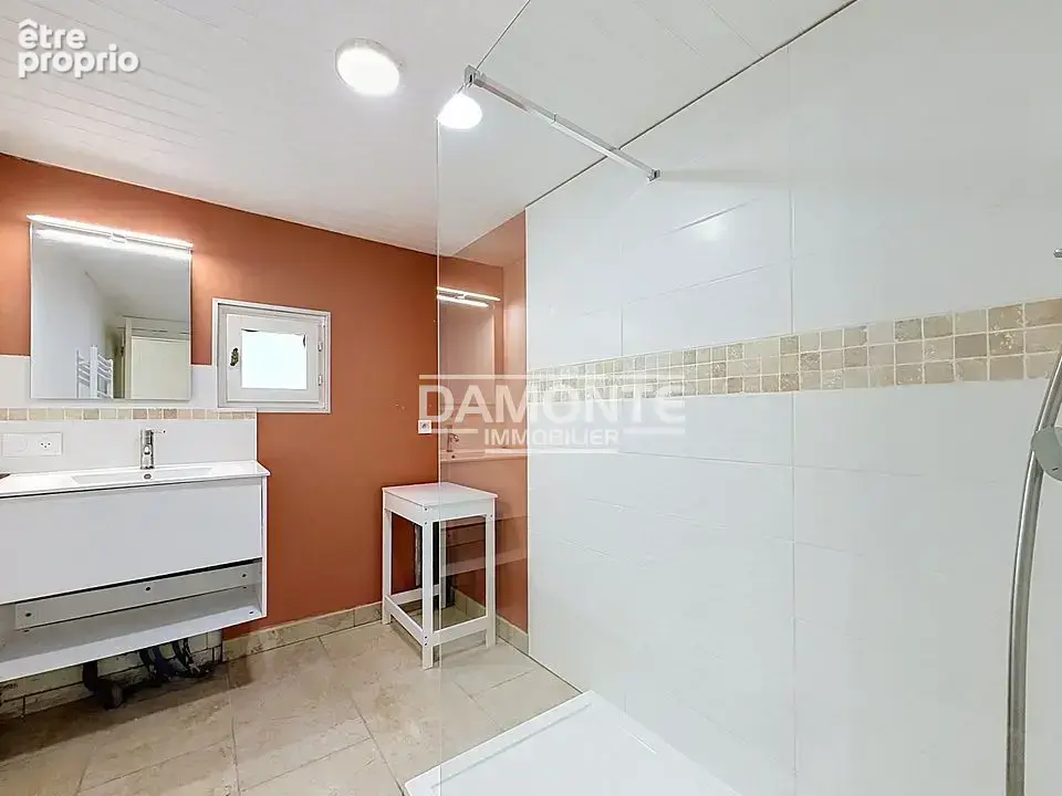 Troyes- Petite maison confidentielle dans un écrin de verdure - photo 6