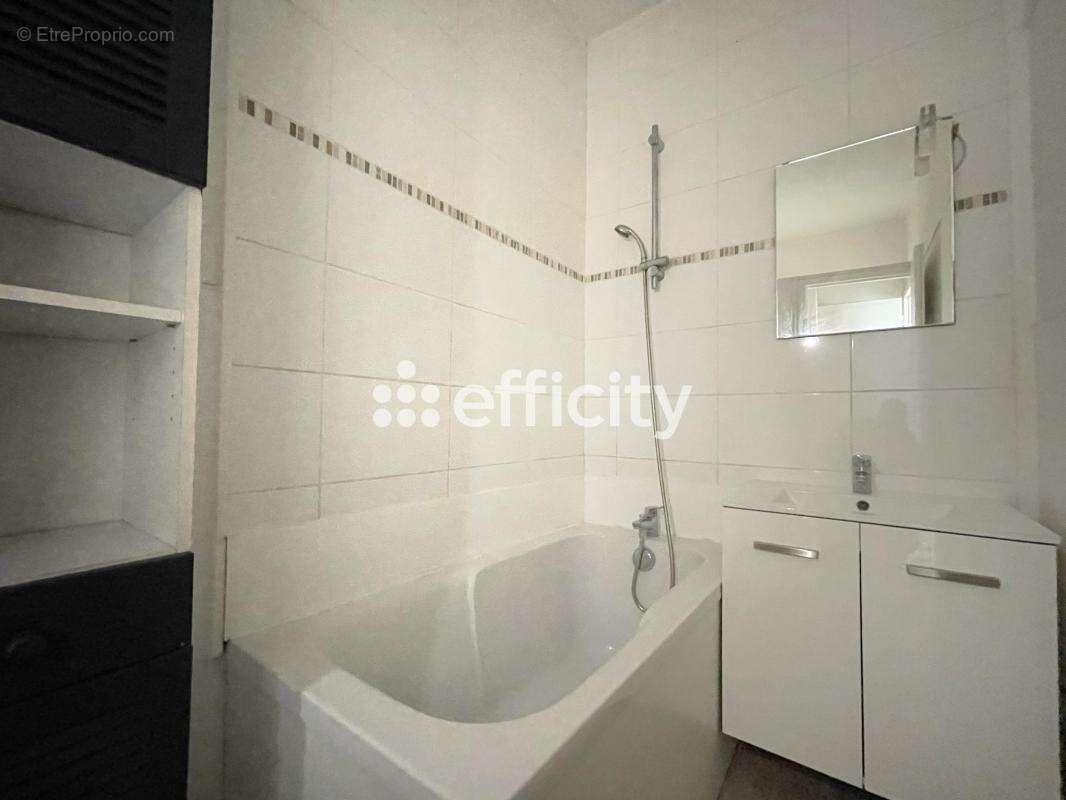 Appartement à LA MADELEINE