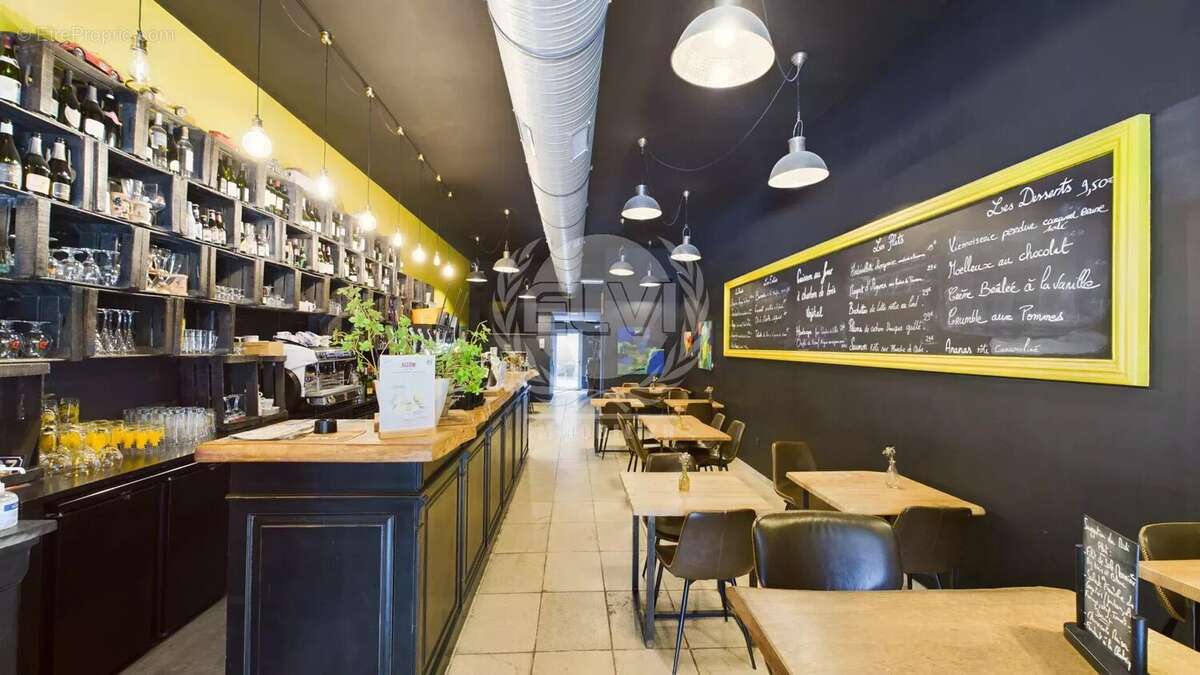 Commerce à PLAN-DE-LA-TOUR