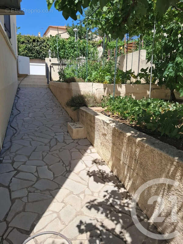 Maison 185 m² à Saint-Jean-De-Vedas  - photo 21