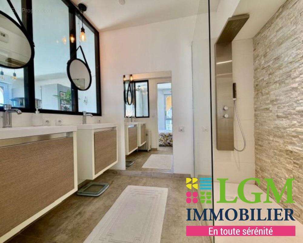 Appartement à LATTES