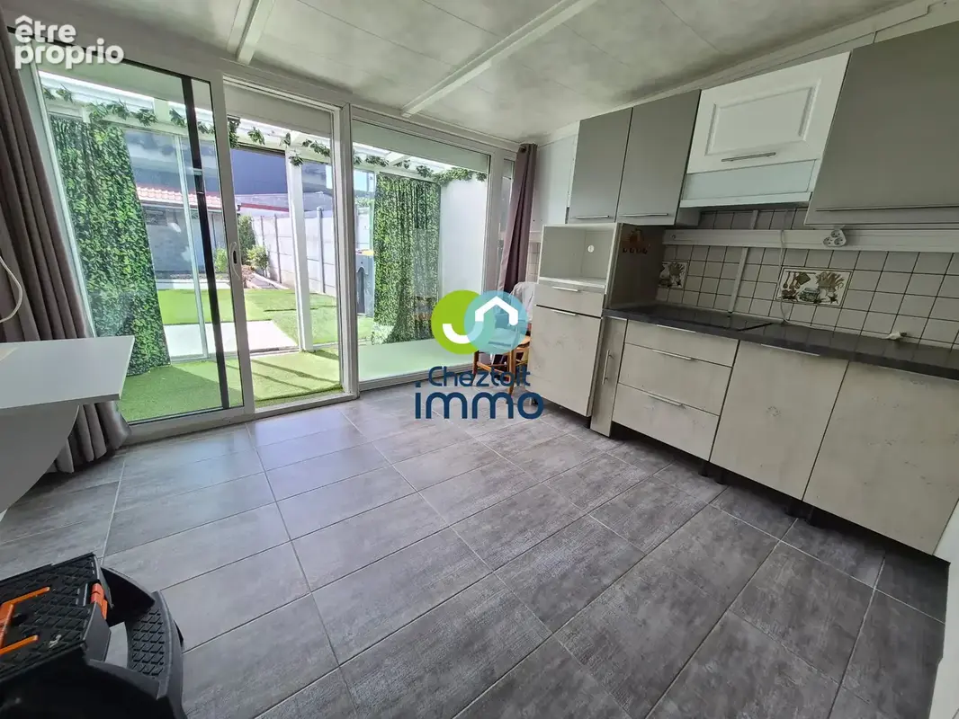 Maison 4 pièces avec jardin - photo 2
