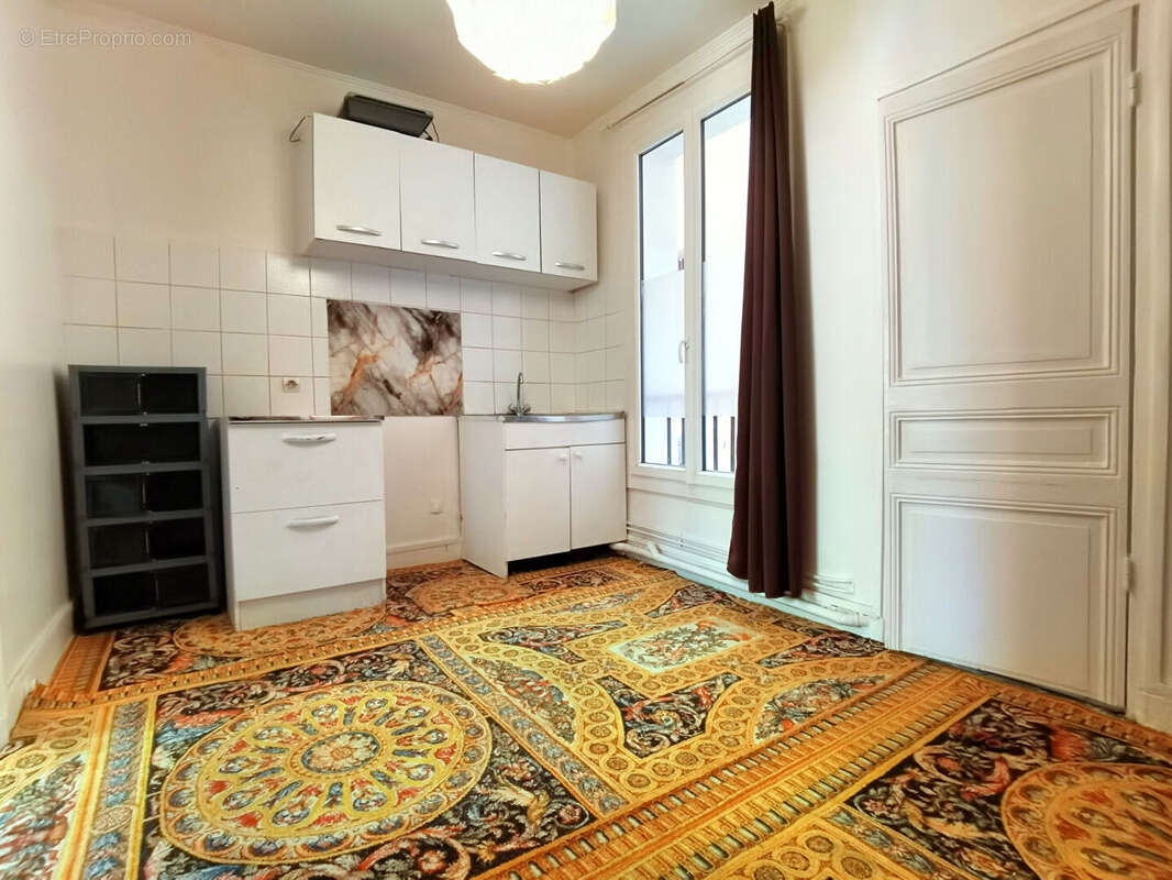 Appartement 2 pièces à vendre près du Canal Saint-Martin (75010) ! - photo 2