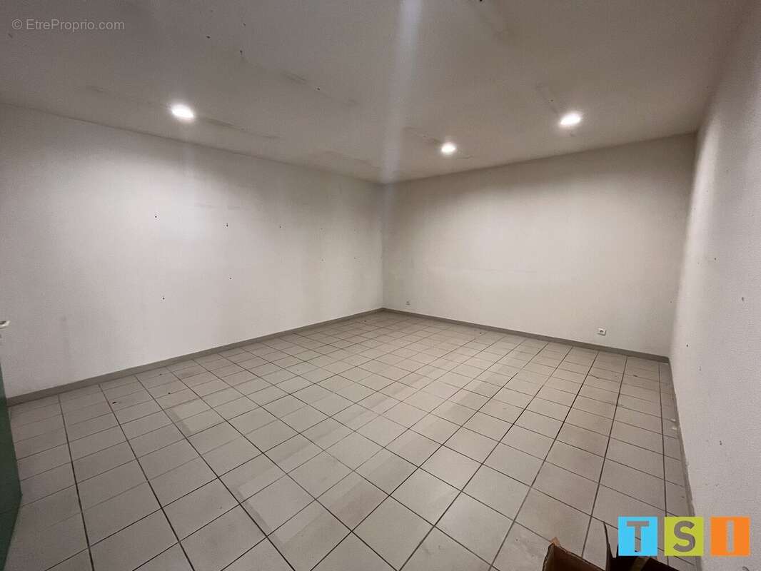 Commerce à BOUSSENS