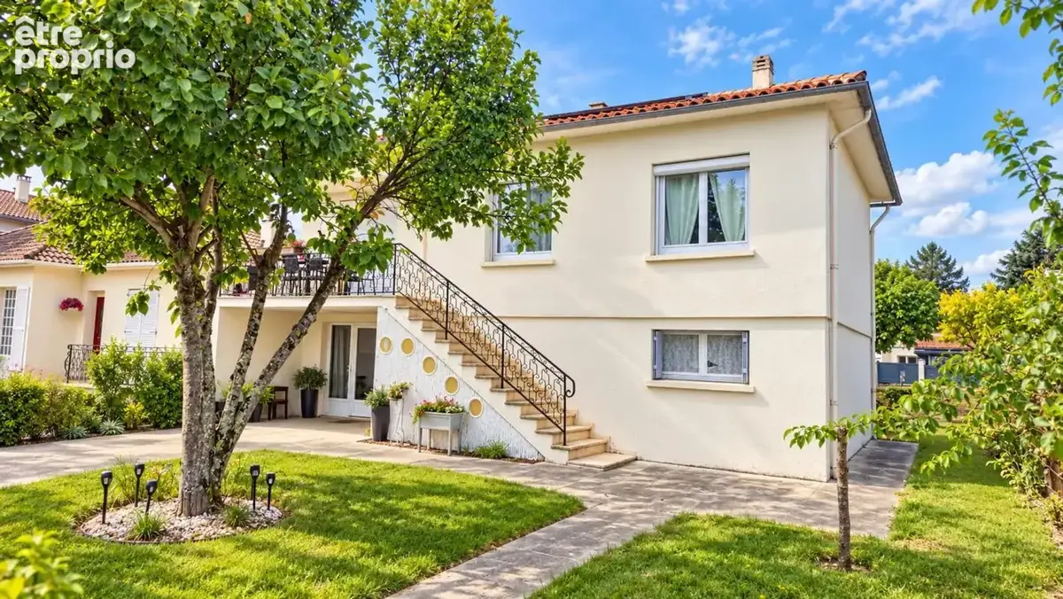 Maison de 6 pièces de 136 m² à Valence - photo 2