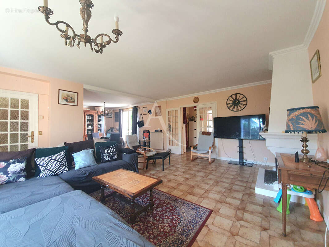 Maison à LES MUREAUX