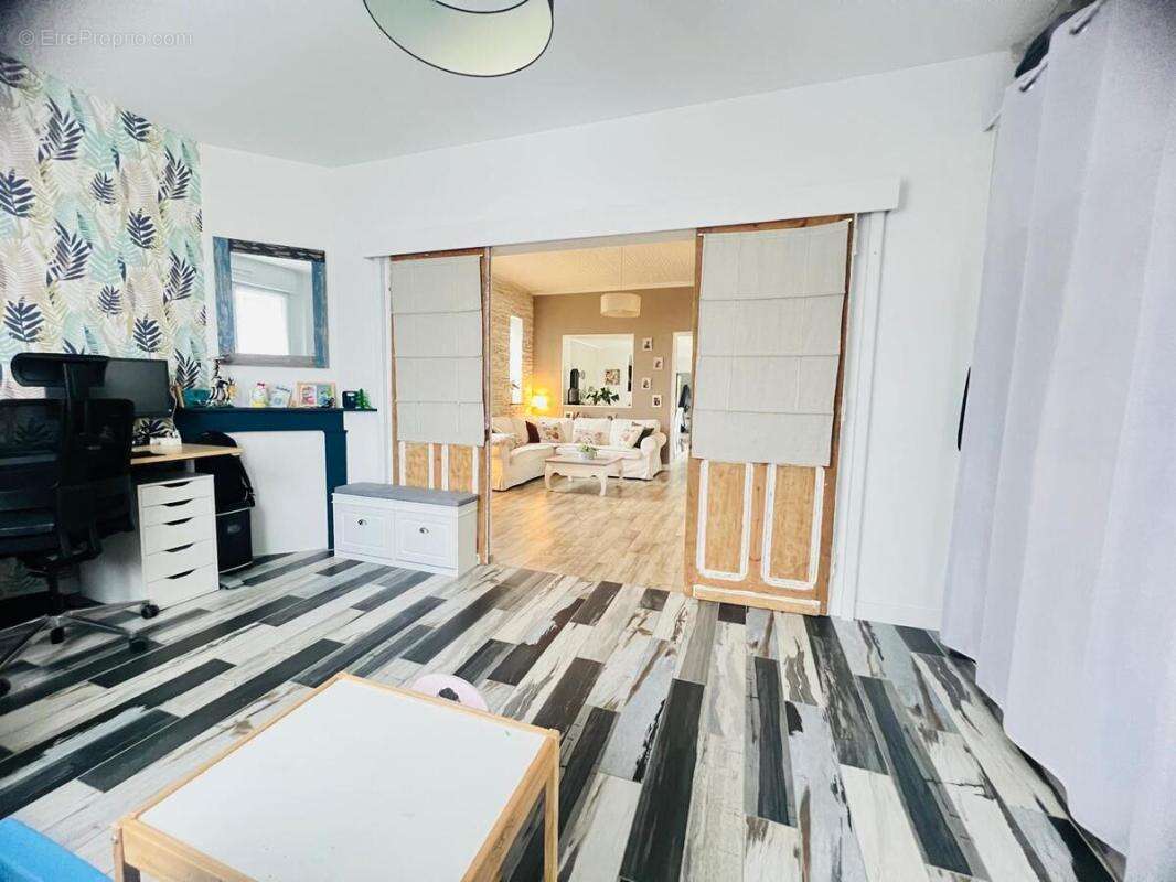 Maison 165 m² à Anzin-Saint-Aubin  - photo 2