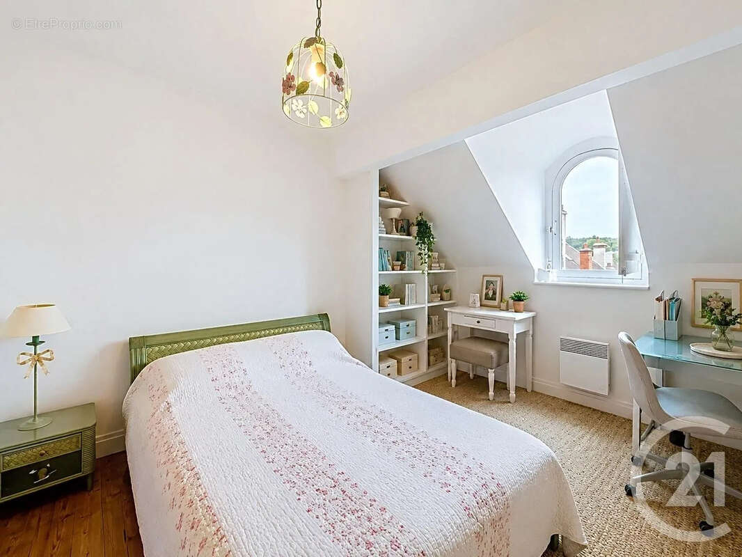 Maison 216 m² à Fontainebleau  - photo 19
