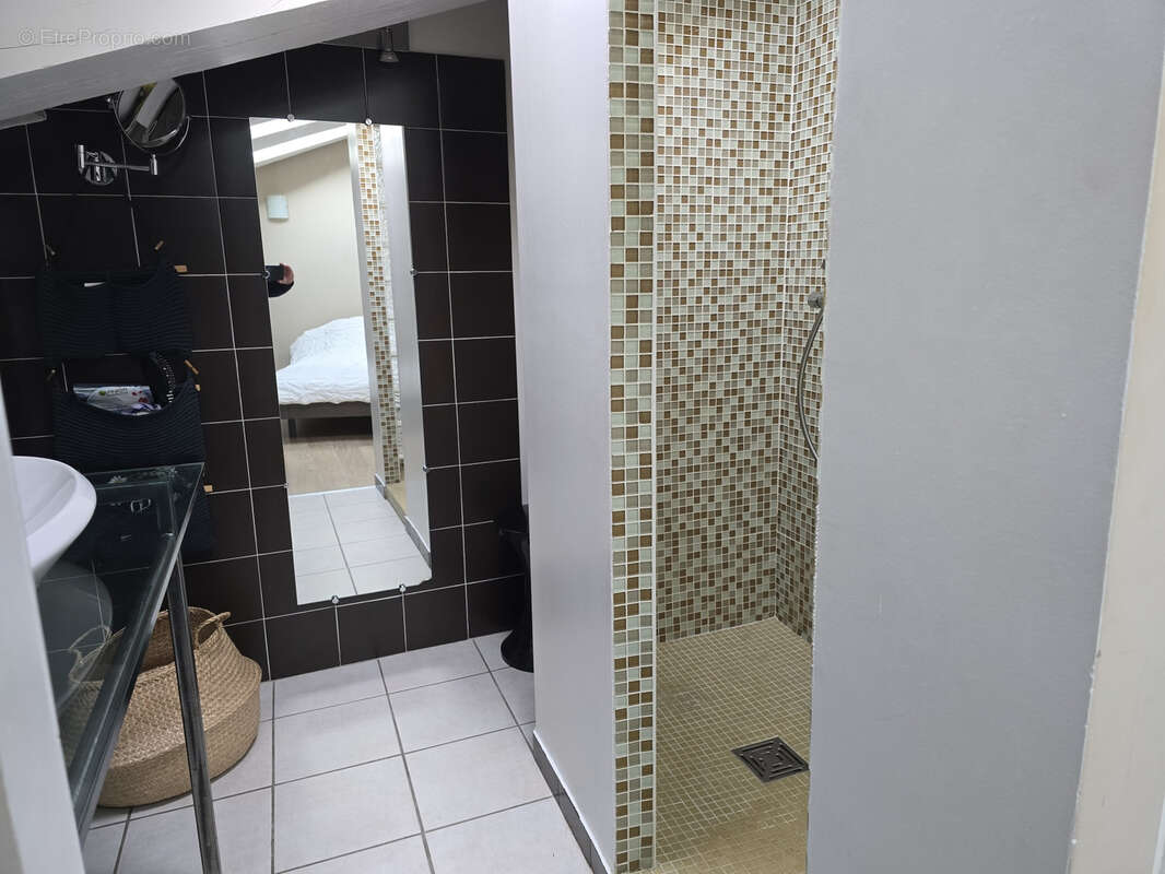 Appartement à MORIERES-LES-AVIGNON