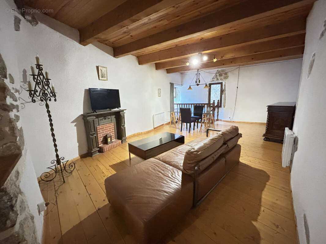 Maison à CORNEILHAN