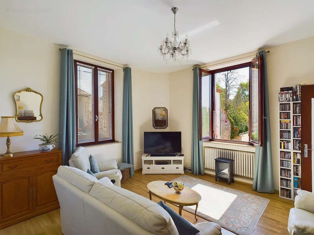 Maison à CASTELMORON-SUR-LOT