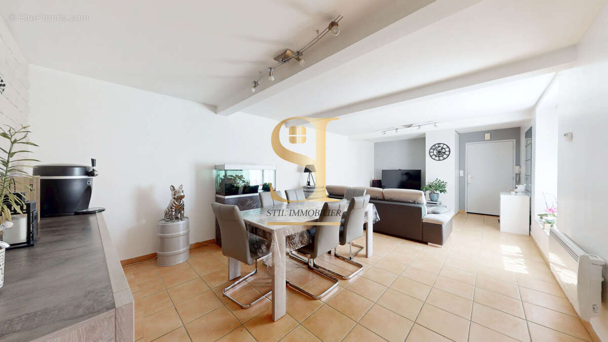 Appartement à LINAS