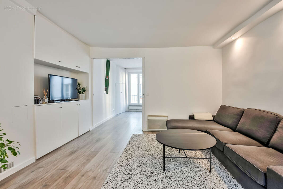 Appartement à PARIS-18E
