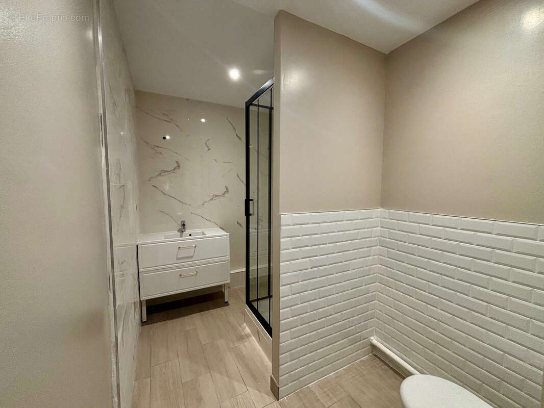 Appartement entièrement renové - photo 5