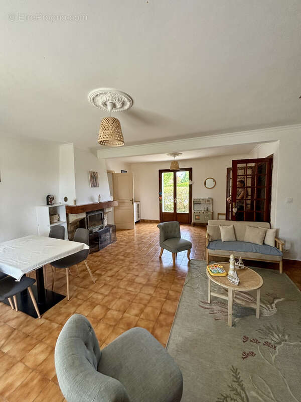 Maison familiale à Fouesnant, proche du bourg. - photo 4