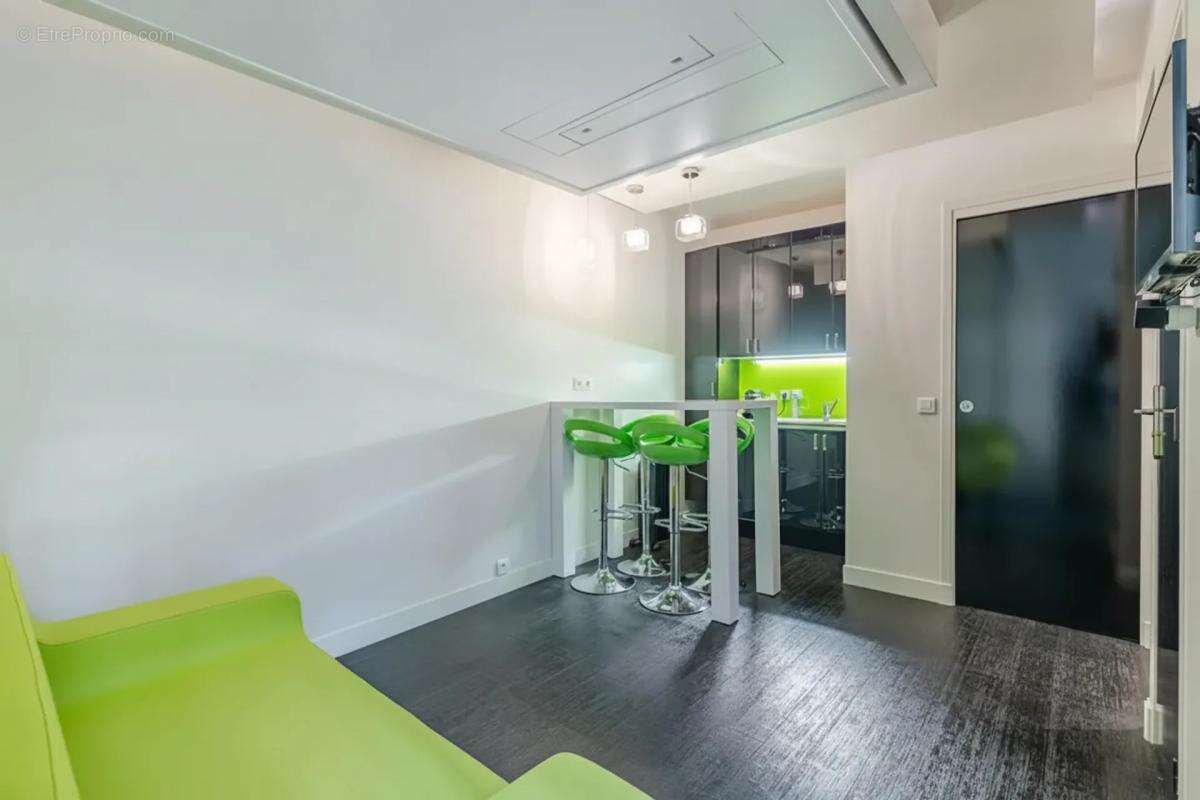 Appartement à PARIS-11E