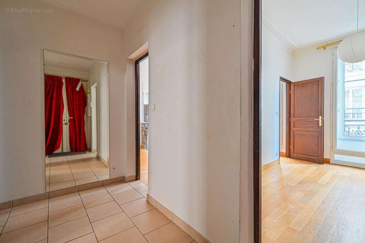 Appartement à PARIS-9E