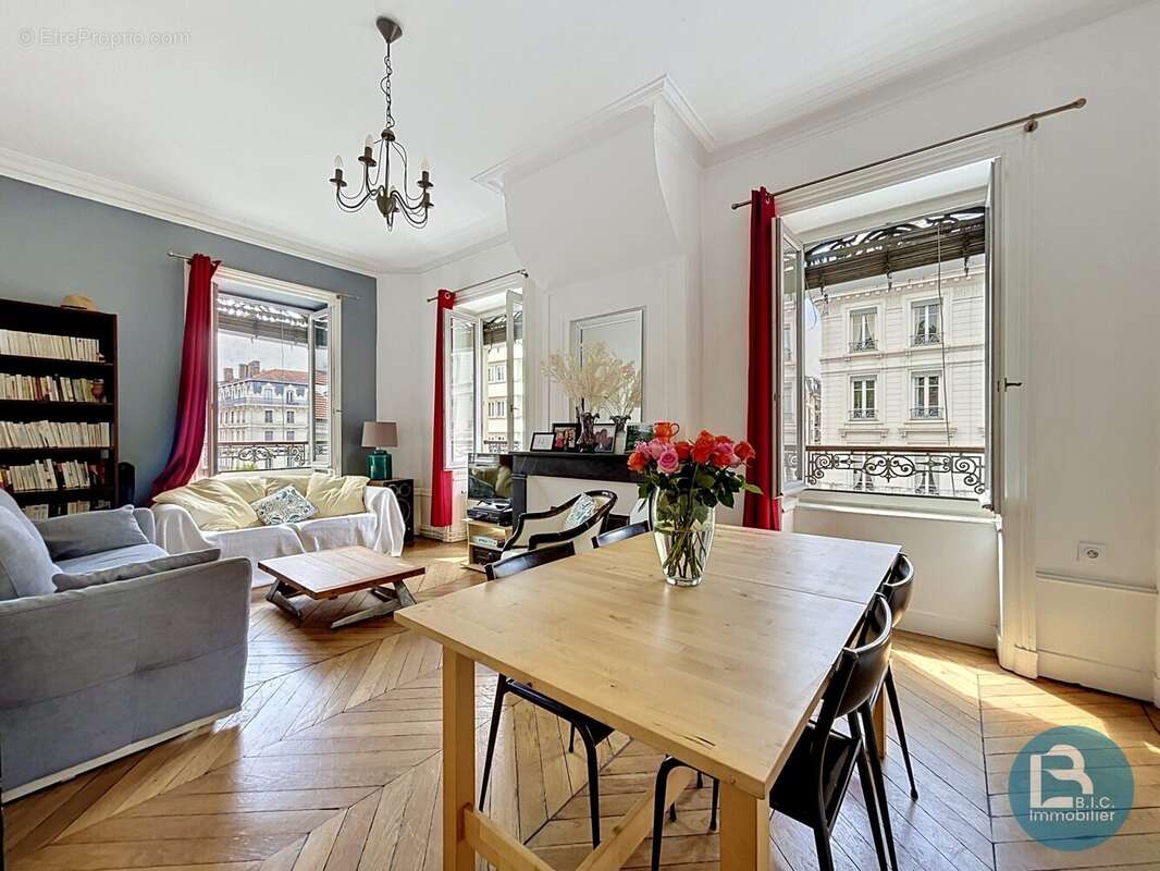 Appartement à LYON-6E