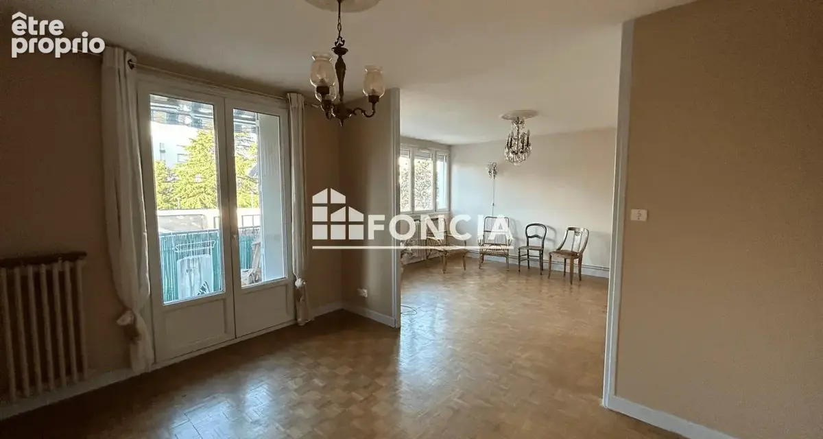 Appartement de Type 4-5 situé au 1er étage sans ascenseur avec balcon et cave en rez-de-chaussée - photo 5