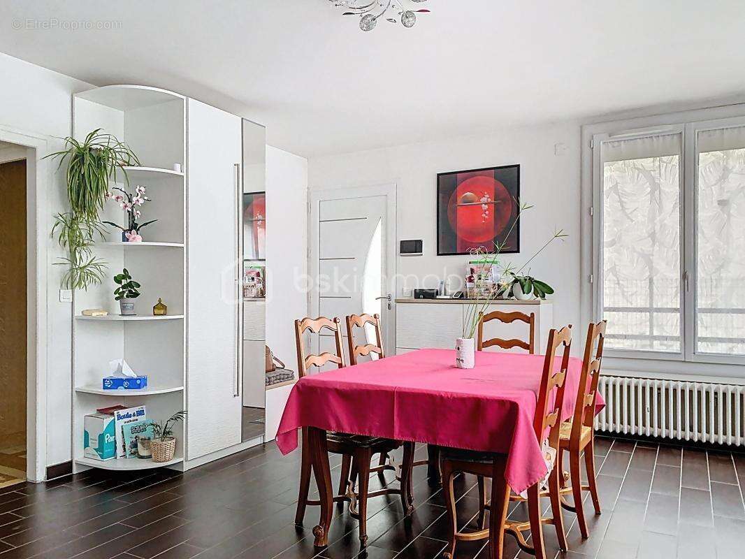 Maison à TREMBLAY-EN-FRANCE