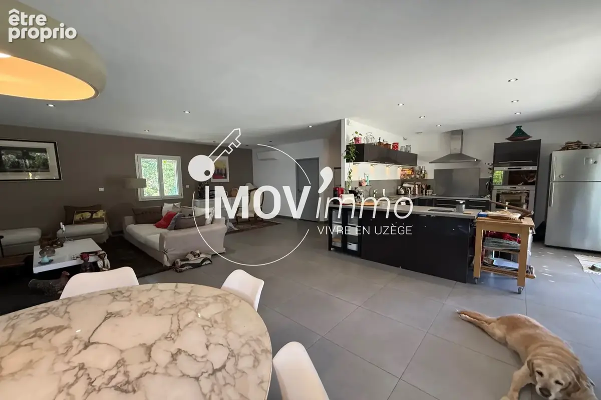 Maison 151 m² à Uzes  - photo 2