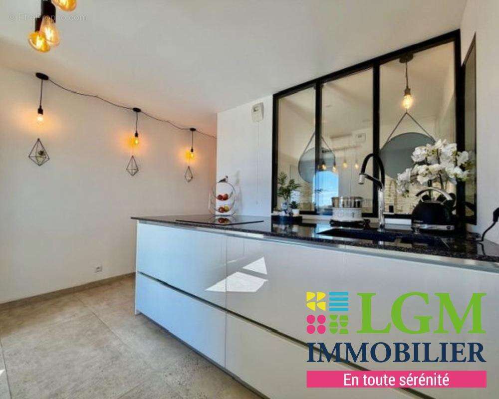 Appartement à LATTES