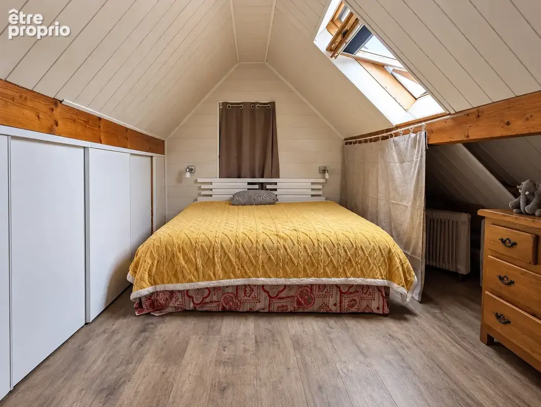 Maison familiale avec vaste terrain et bel espace extérieur - photo 13