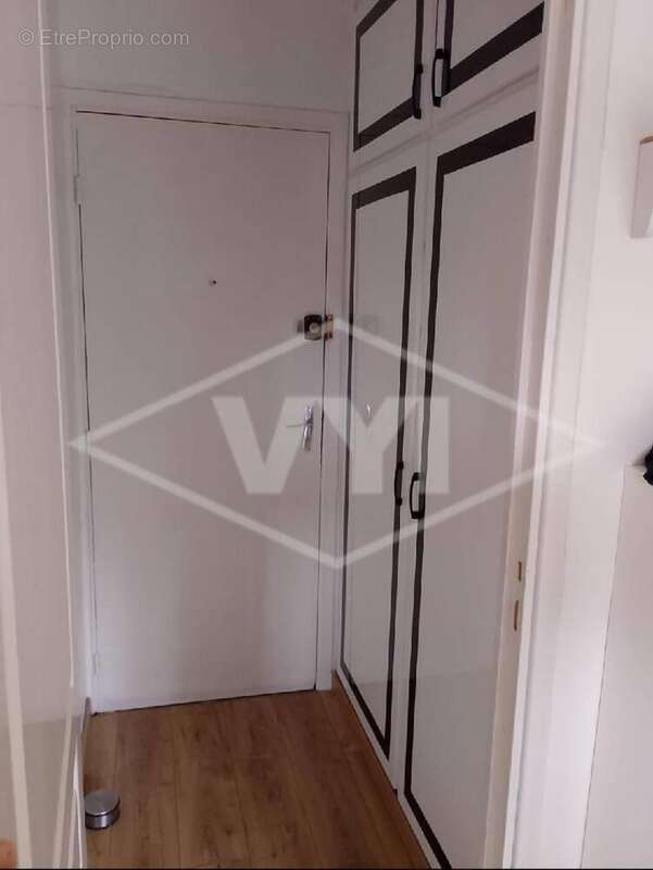 Appartement 30 m² à Combs-La-Ville  - photo 8