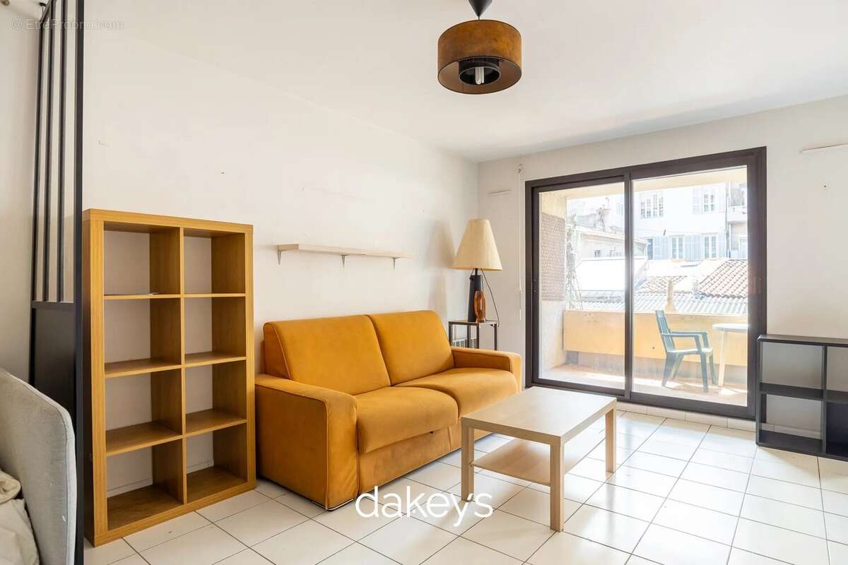 Appartement à MARSEILLE-7E