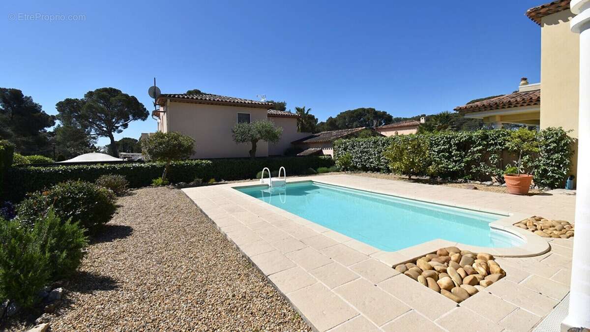 Appartement à SAINT-RAPHAEL