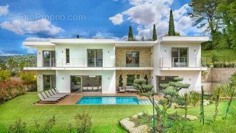 Maison à MOUGINS