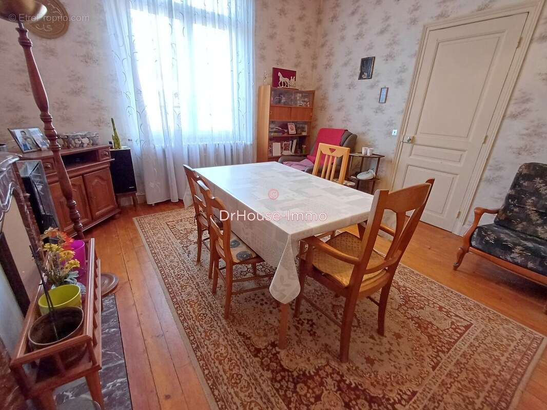 Maison à SAINT-QUENTIN