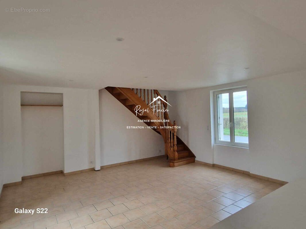 Maison à YZEURES-SUR-CREUSE